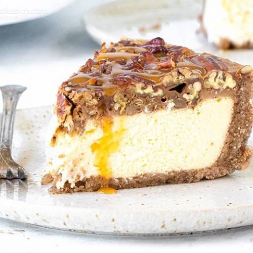 Low-Carb Pecan Pie Cheesecake